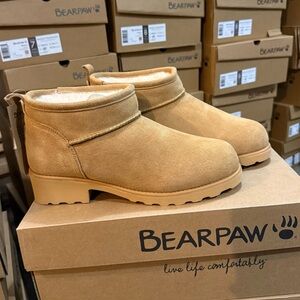 BEARPAW SIENNA HEEL ANKLE BOOTS ICED COFFEE